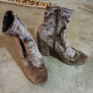 Steve Madden Velvet Ankle Boots - Purple